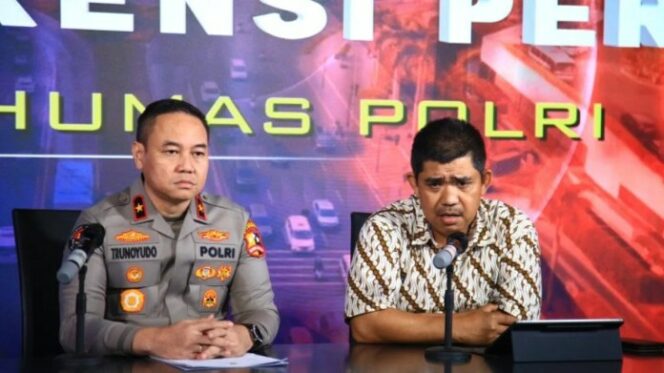 
 Densus 88 Antiteror Polri Takedown Grup Media Sosial Penyebar Paham Terorisme