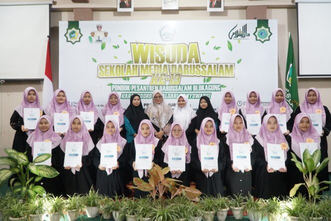 
 Sekolah Media Darussalam Pondok Pesantren Darussalam Blokagung Banyuwangi gelar acara wisuda yang ke -13 Jum’at 22 November 2024 